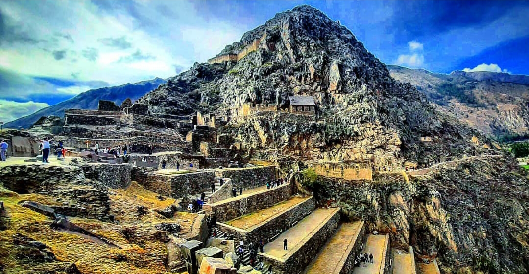 Vista panorámica de la fortaleza de Ollantaytambo